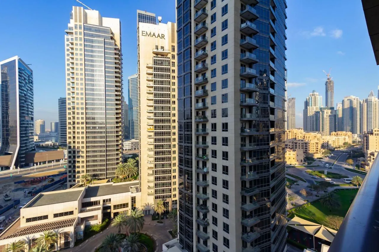 Quintessential Quarters - Ultra-Modern And Spacious Aparment Dubai Apartment